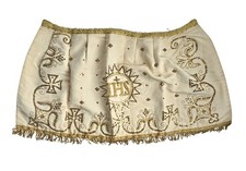 Antikes Kelchvelum, Ornat